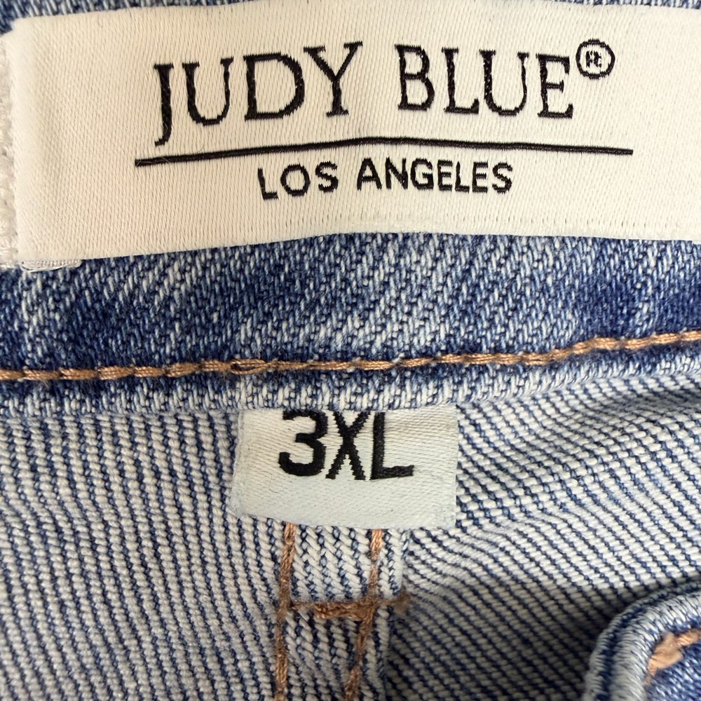 Judy Blue Light Blue High Rise Rhinestone Denim Shorts - Picture 8 of 9